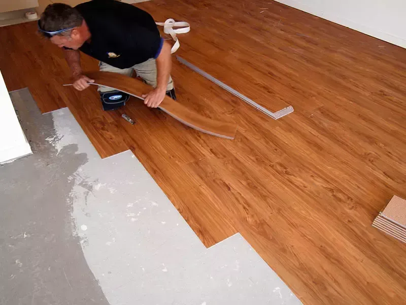 Laying loose lay vinyl planks