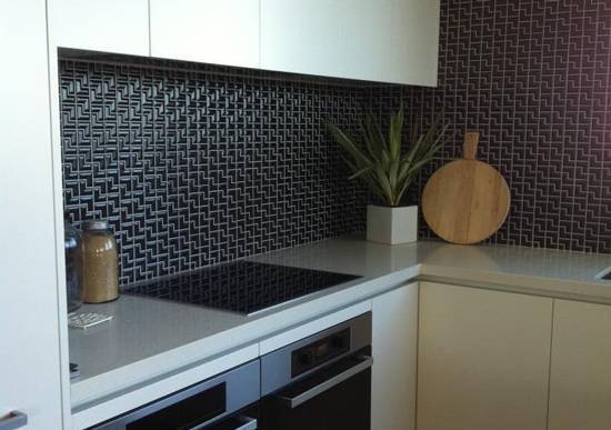 Kitchen Splashback with Textured Tiles