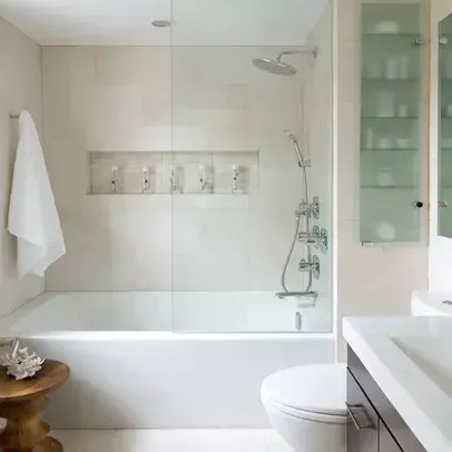 cream coloured bathroom tiles