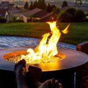 Five-DIY-Outdoor-Fireplace-Ideas